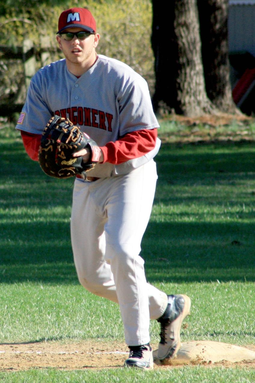 Mustangs Go One and One Against Colts