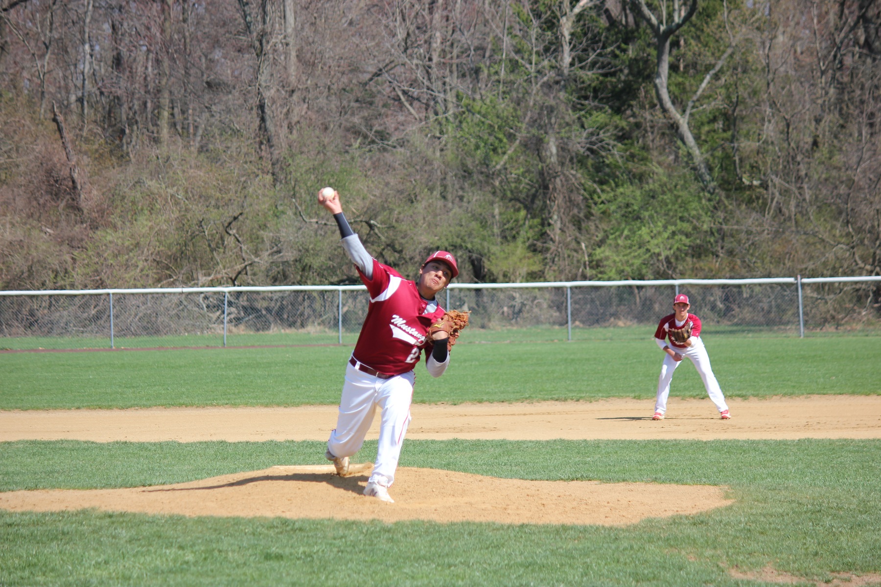 Baseball Splits Close Double Header against Middlesex
