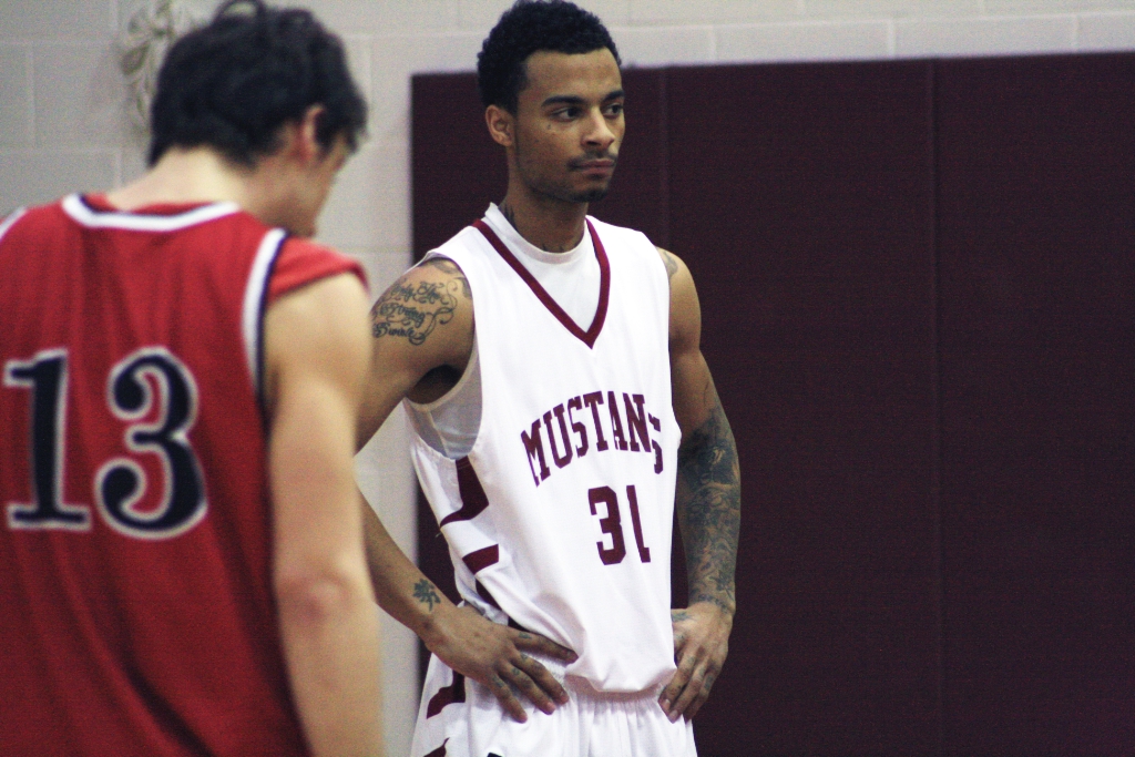 Mustangs Fall to Bulldogs