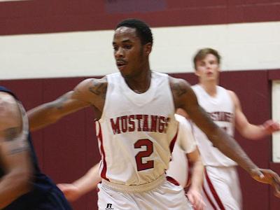 Game Recap: Mustangs Overcome Free-Throw Struggles To Edge Bulldogs