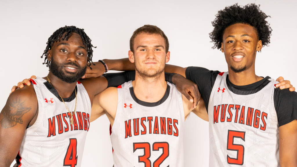 Mustangs Win Season Opener 95-77 over Bergen Community College