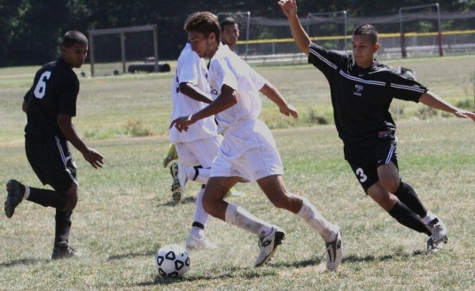 Men's Soccer Shuts Out Bulldogs