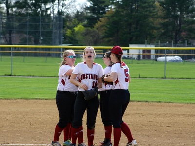 Softball: Mustangs Can't Erase 8-run deficit