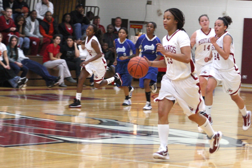 Women's Basketball Defeats Sussex