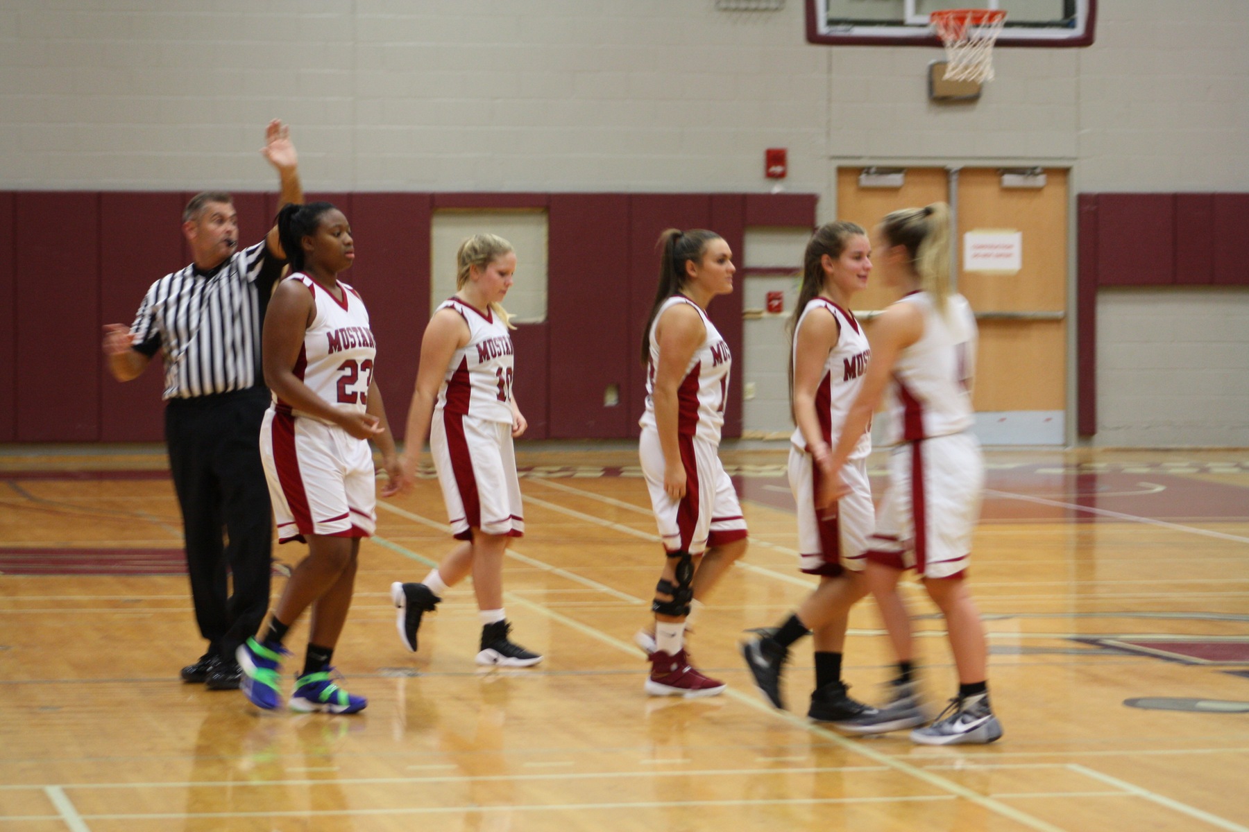 Women's Basketball: Trailblazers Take Win from Mustangs