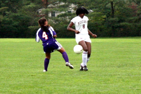 Women's Soccer Ties Golden Lions