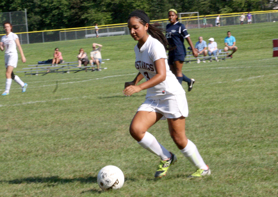 Game Recap: Women's Soccer Ties Bergen