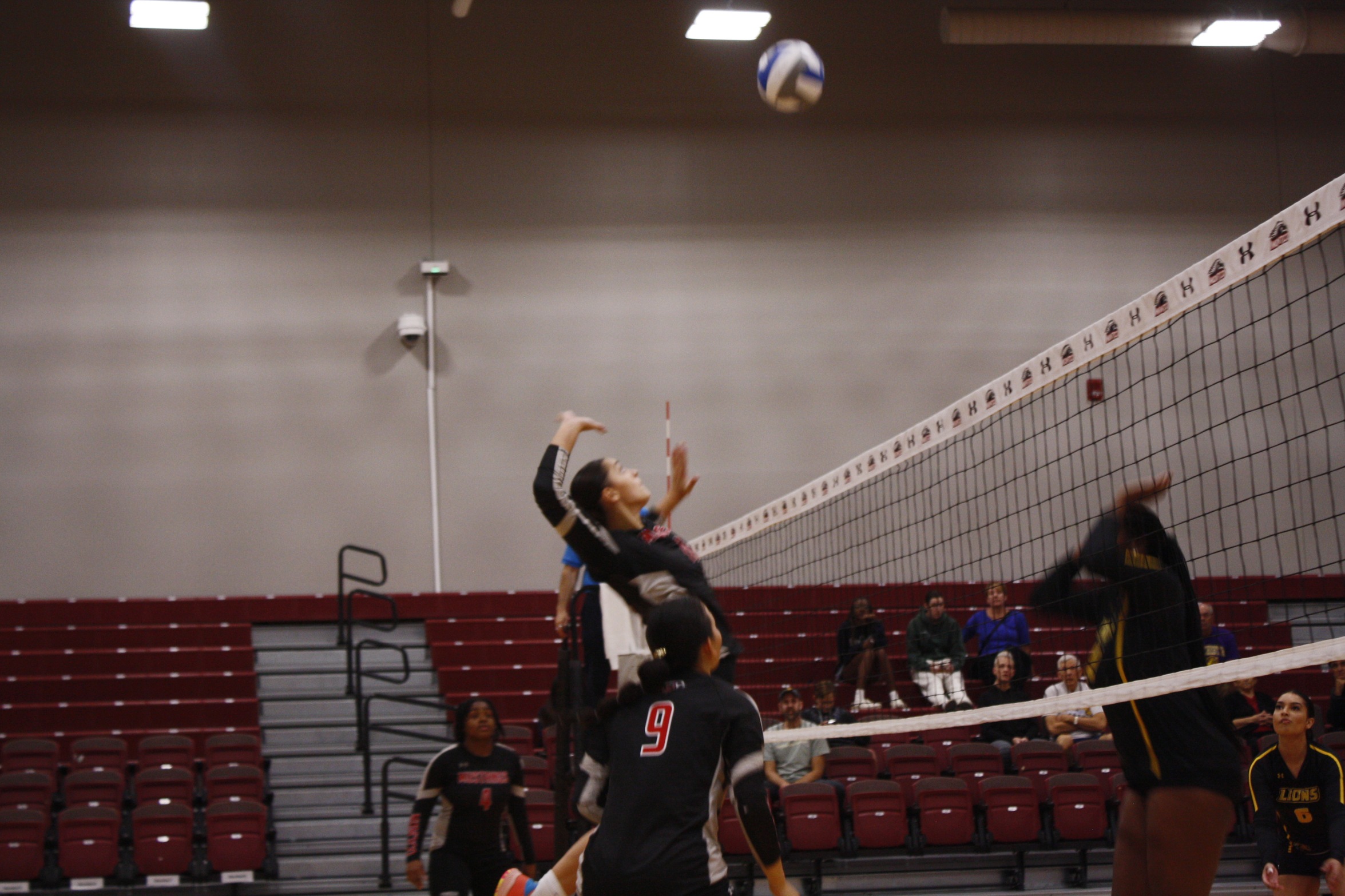 Montco Rallies for Thrilling Comeback Win Over CCP